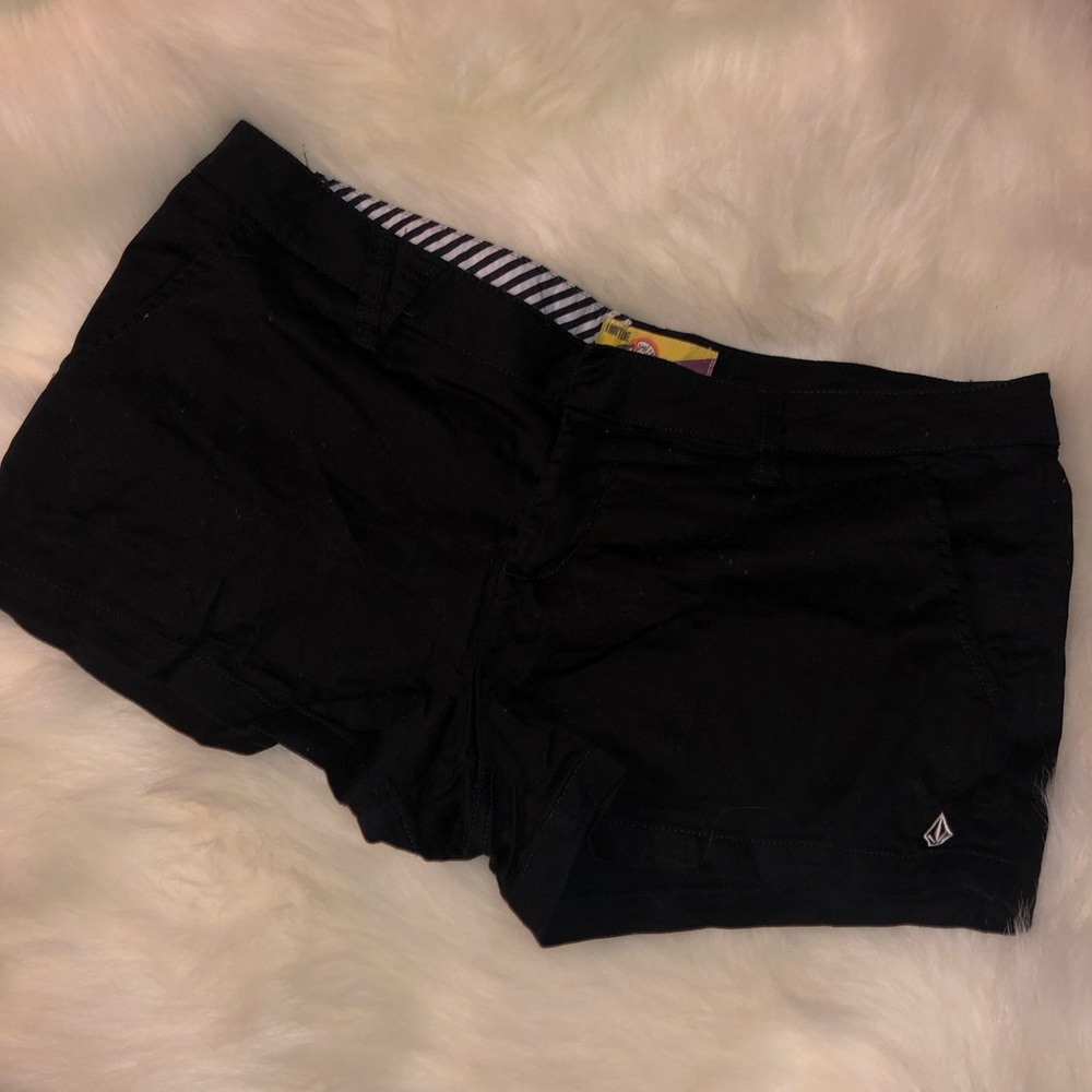 Volcom Shorts 🖤